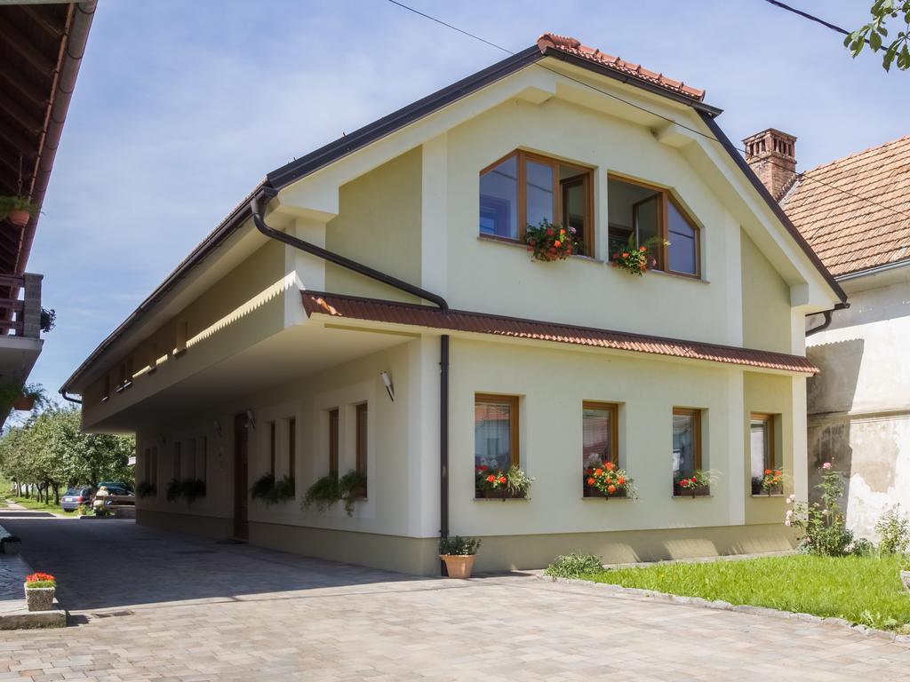 Turisticna Kmetija Logar Hotel Grahovo Екстериор снимка